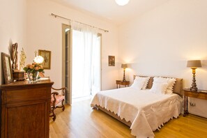 Design Apartment, 2 Bedrooms | Iron/ironing board, free WiFi, bed sheets - Charming Apartment in the City Center by Wonderful Italy (Palermo)