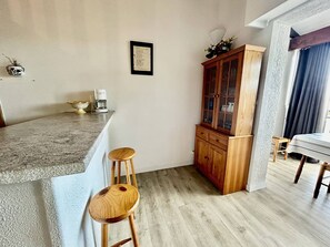 Interior - Saint-Cyprien Rental: 2-room apartment with parking, terraces, and loggia (Saint-Cyprien)