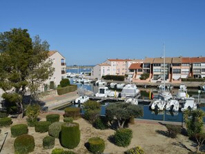 Marina - Saint-Cyprien Rental: 2-room apartment with parking, terraces, and loggia (Saint-Cyprien)