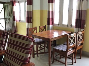 Living area - Happy Sedi Lodge (Pokhara)