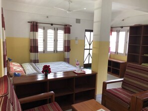 套房, 多張床, 湖景, 湖畔 | 舒適加層、客房內保險箱、獨特裝潢、布置獨特