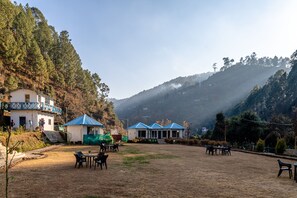 Deluxe Room, 1 Double Bed | Mountain view - Blossom Bliss Resort (Dhari)
