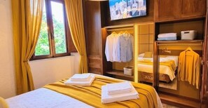 3 Schlafzimmer, Zimmersafe, Bügeleisen/Bügelbrett, kostenloses WLAN