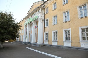 Mặt tiền nơi lưu trú