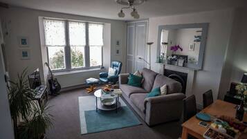 30-inch TV with digital channels