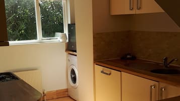 House | Private kitchen | Fridge, microwave, oven, stovetop