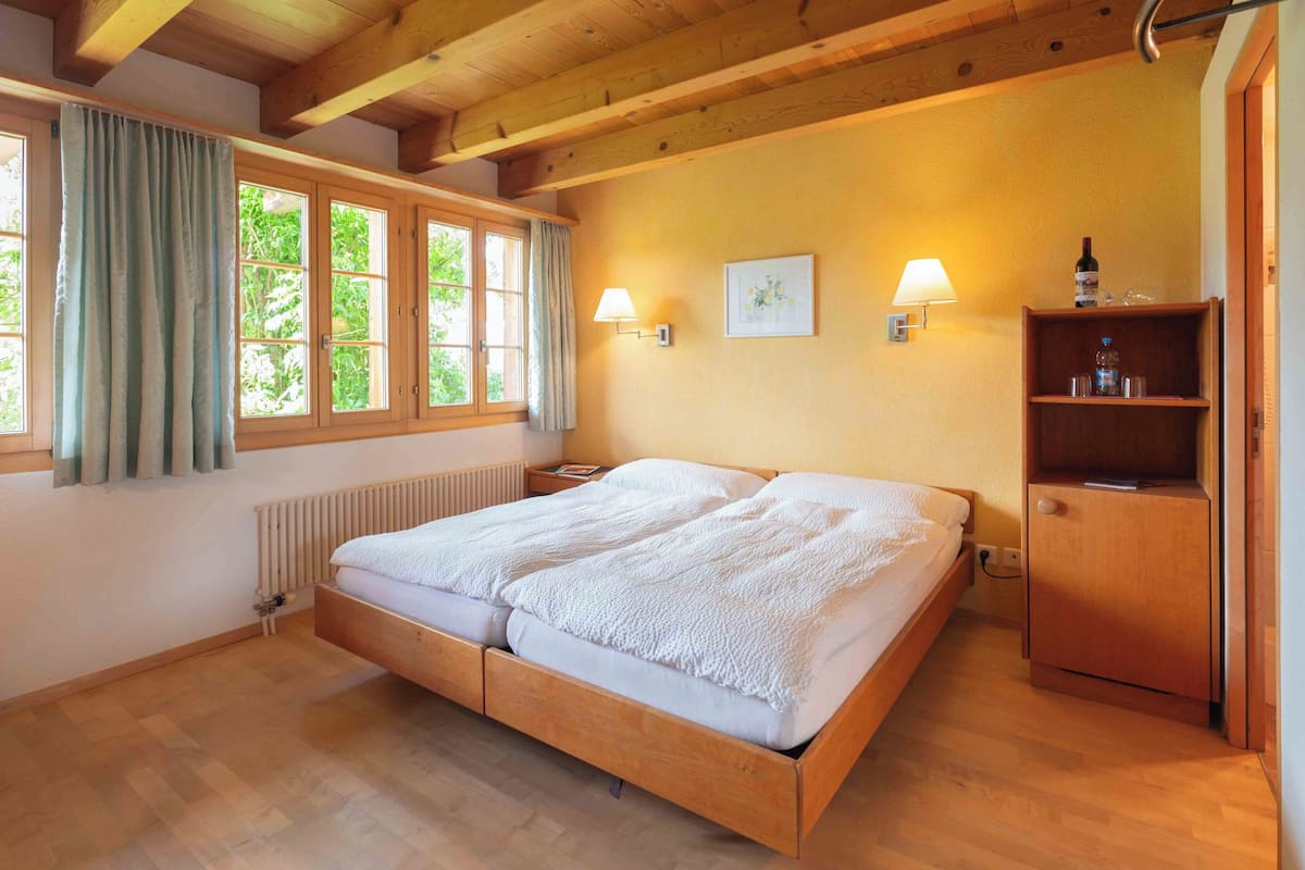 Twin Room (Budget) close to Breakfast room) | In-room safe, individually decorated, individually furnished, desk