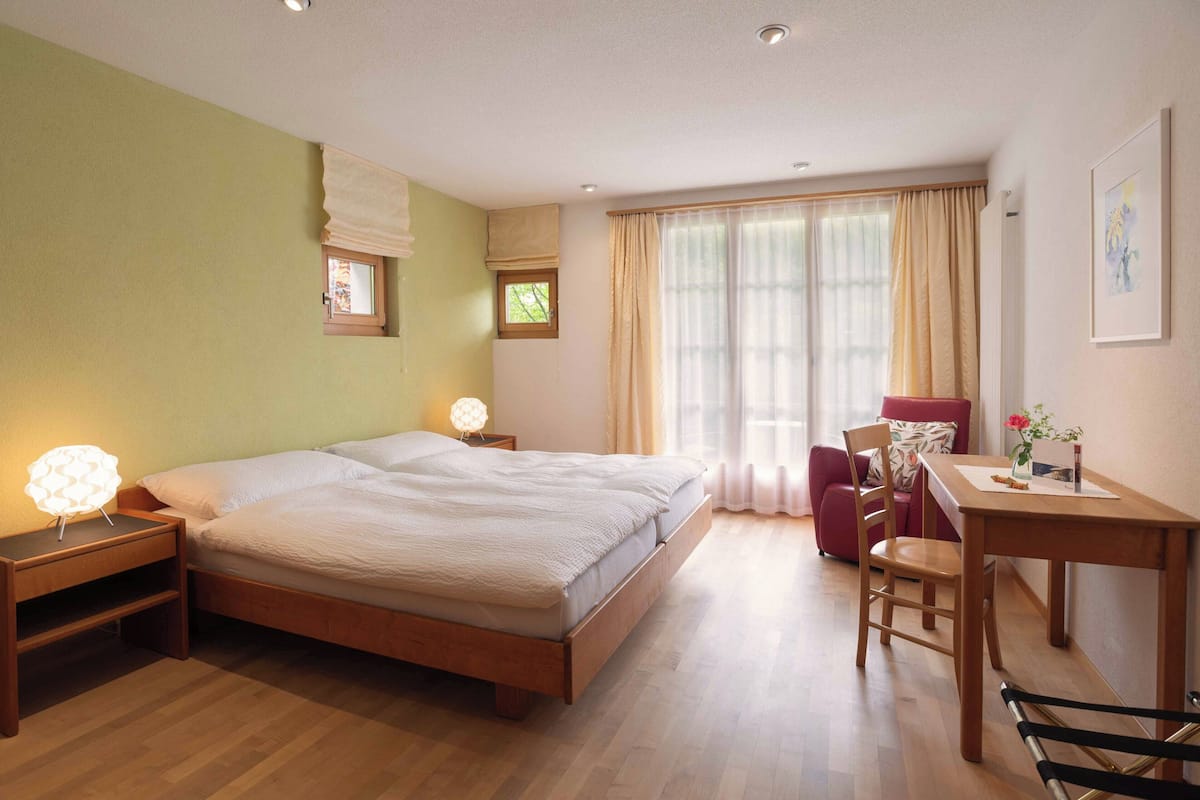 Twin Room | In-room safe, individually decorated, individually furnished, desk