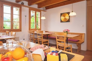 Free daily buffet breakfast