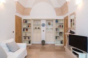 Apartment, 1 Bedroom, Sea View | Living area - Vista dal centro di Ostuni (Ostuni)