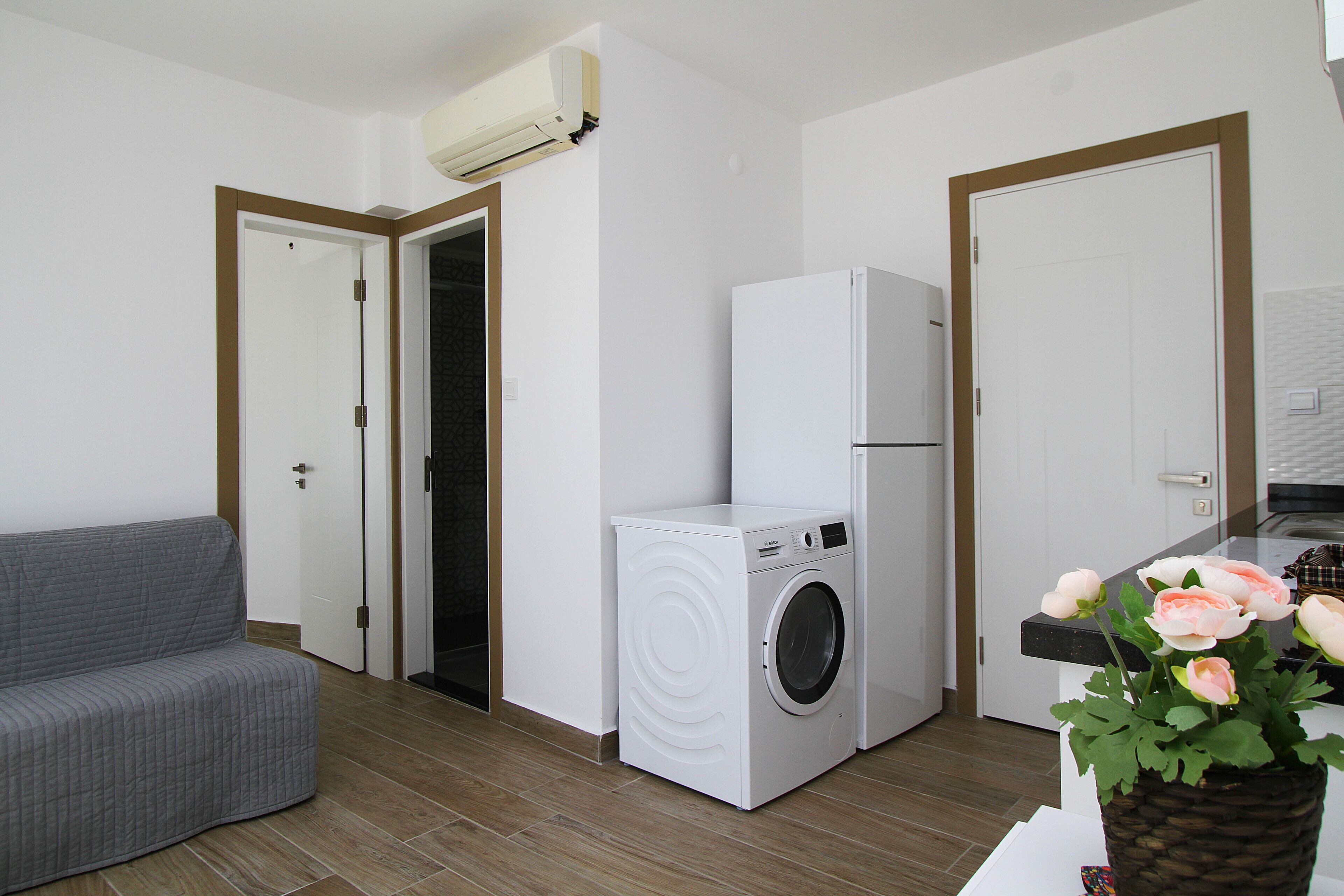 classic apartment, 1 double bed with sofa bed, sea view | private kitchen | full-sized fridge, stovetop, dishwasher, coffee/tea maker