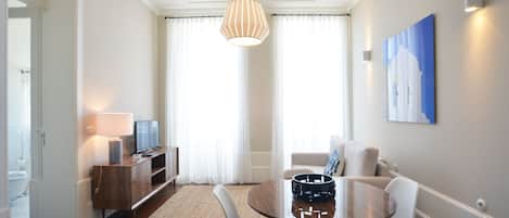 Market 3A | Living area | Flat-screen TV