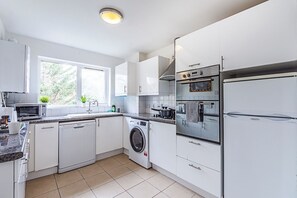 Living room - Luxurious Penthouse in Bromley (Bromley)