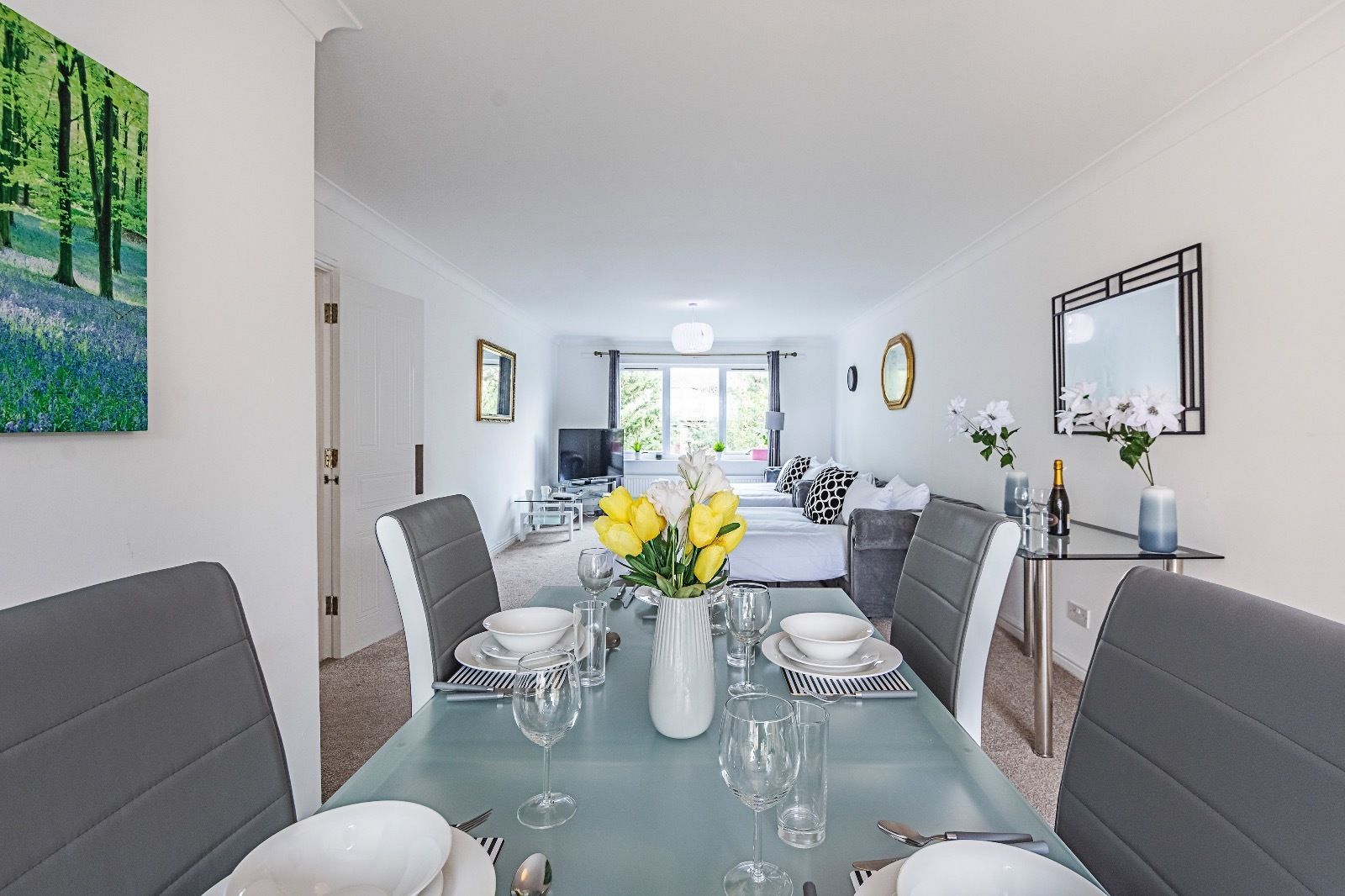 Apartment, 3 Bedrooms | In-room dining