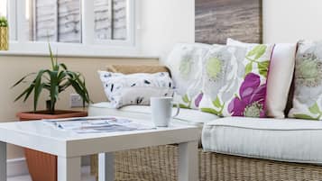 House, 5 Bedrooms | Terrace/patio