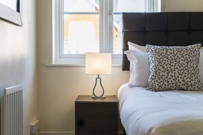 House, 5 Bedrooms | Iron/ironing board, free WiFi, bed sheets