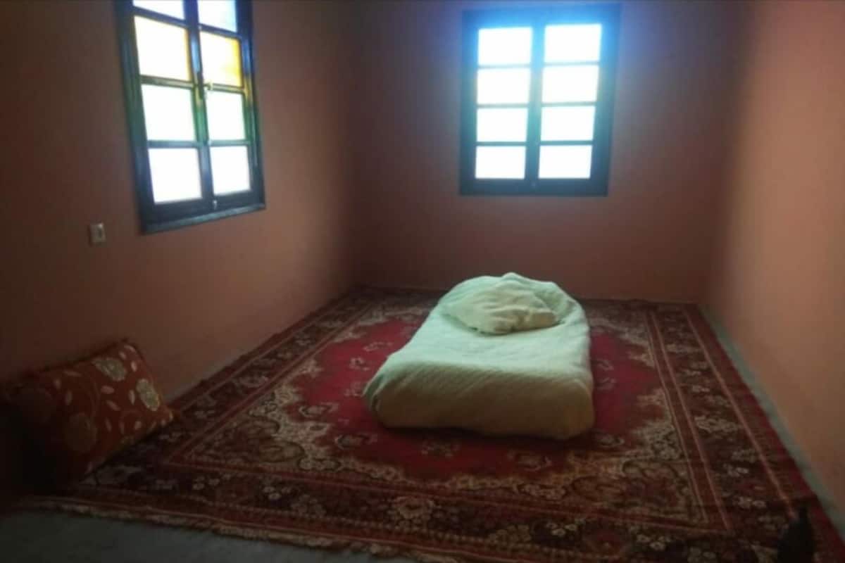Basic Double Room, Garden View | Rollaway beds, individually decorated, individually furnished