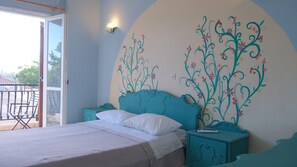Quarto casal ou duplo, sacada | Ferros/tábuas de passar roupa, Wi-Fi de cortesia, roupa de cama