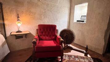 Superior Double Room | Laptop workspace, free cots/infant beds, free WiFi, bed sheets