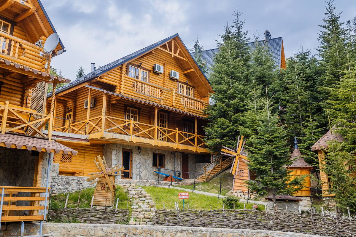 Standard Cottage, 2 Bedrooms | Living area | Flat-screen TV, fireplace