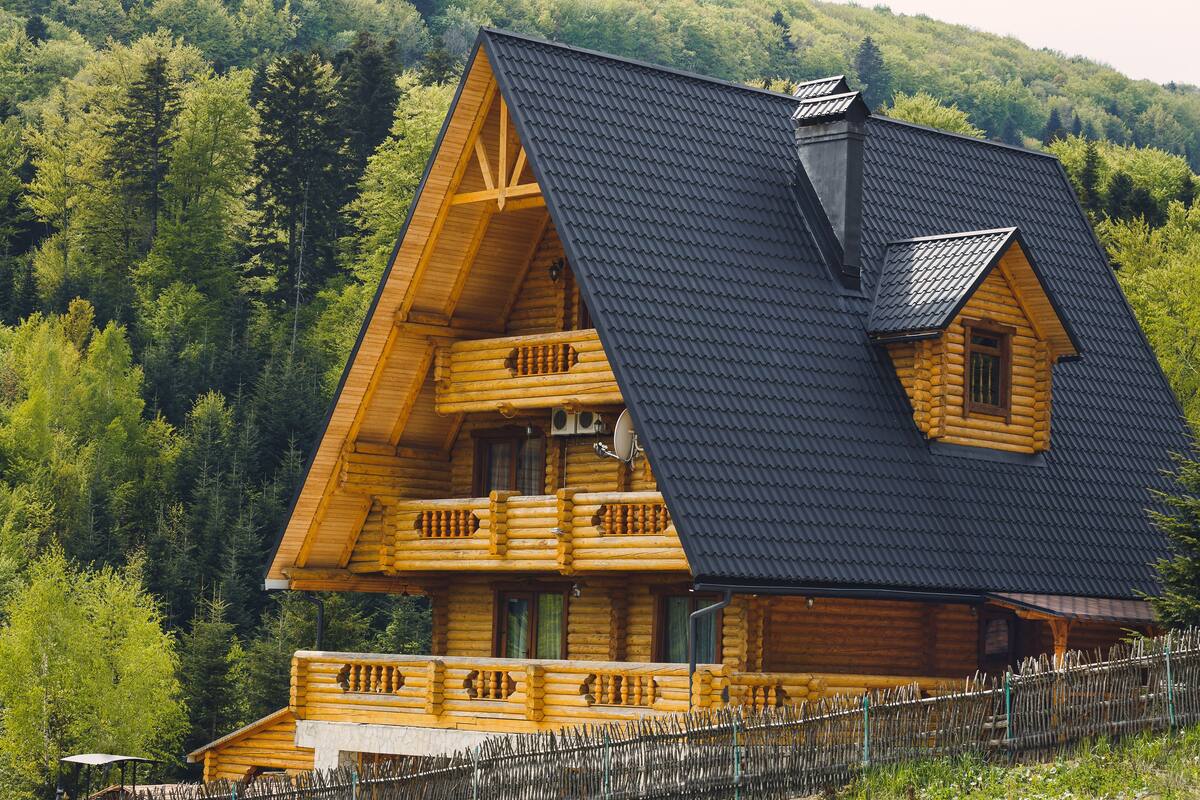 Standard Cottage, 3 Bedrooms | Living area | Flat-screen TV, fireplace
