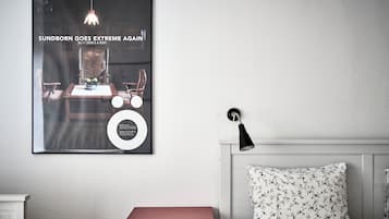 Standard-huone | Yksilöllisesti sisustettu, yksilöllisesti kalustettu, työpöytä