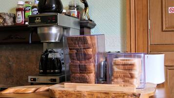 Free daily cooked-to-order breakfast