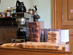 Free daily cooked-to-order breakfast - Buttonboss Lodge (Pitlochry)