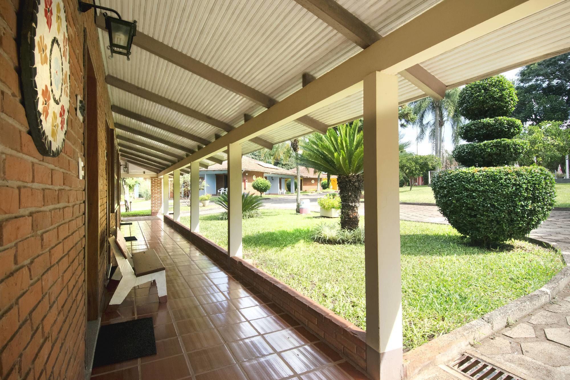traditional room | balcony