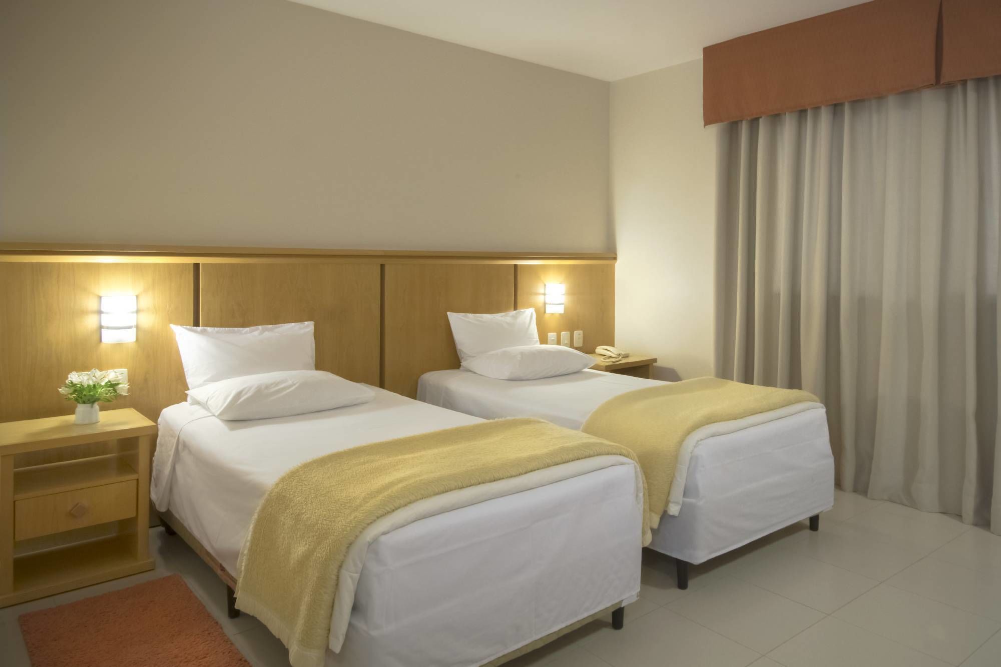 executive room | 1 bedroom, desk, iron/ironing board, free wifi