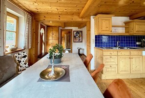 Huis, 5 slaapkamers | Dineren op de kamer