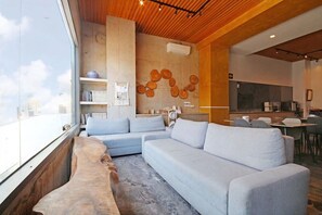 Lobby sitting area - House16 (Lyudao)