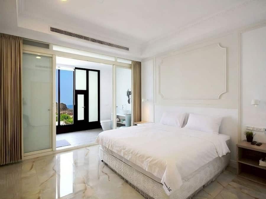 Standard Double Room, 1 King Bed, Ocean View