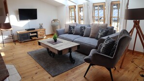 Apartment, 3 Bedrooms, Mountain View | Living room - Belle Kitz (Kitzbuhel)