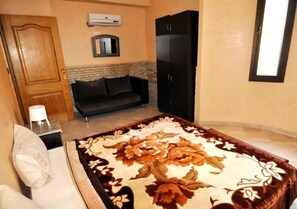 2 bedrooms, Internet