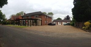 บริเวณภายนอก