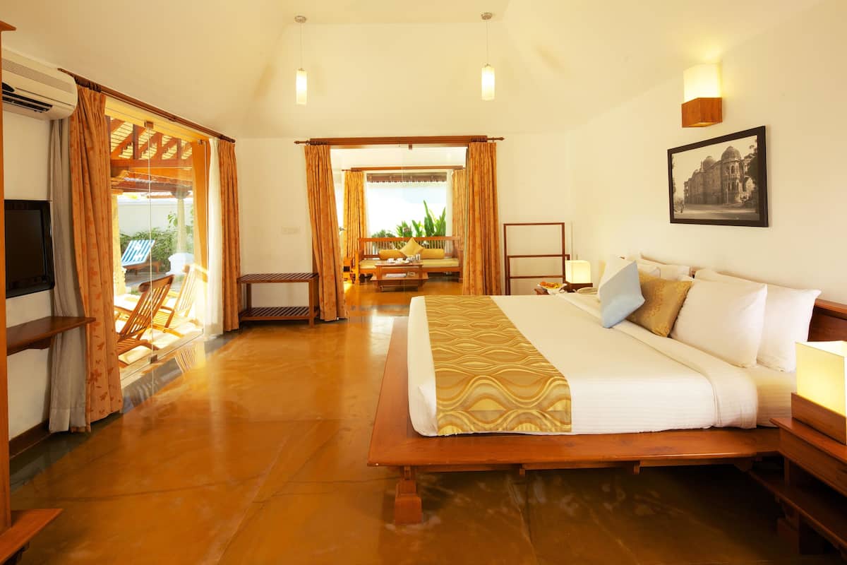 Presidential Suite, 1 King Bed | 1 bedroom, minibar, in-room safe, rollaway beds