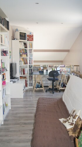 quiet house 5 minutes walk from lac de sanguinet and 20 minutes from the ocean