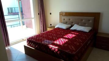 2 bedrooms, bed sheets