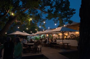 Breakfast and lunch served