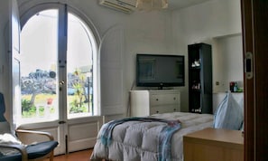 Minibar, in-room safe, iron/ironing board, cribs/infant beds