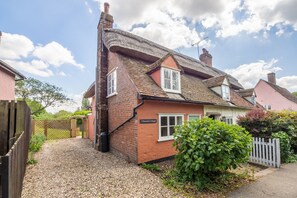 Interior entrance - Fenwick Cottage (Colchester)