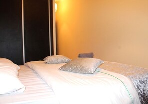 2 bedrooms