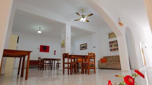 Living area - Apartments and Rooms Armanda (Sarandë)