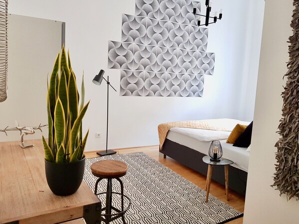 Apartment, 4 Bedrooms, 2 Bathrooms