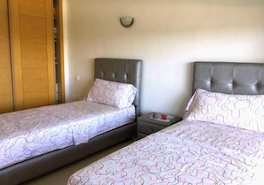 2 bedrooms, bed sheets