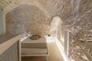 Superior Apartment, 1 Bedroom | 1 bedroom, free cribs/infant beds, free WiFi, bed sheets