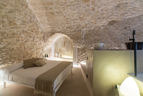 1 bedroom, free cots/infant beds, free WiFi, bed sheets - Vittoria Luxury Suite a Ostuni (Ostuni)