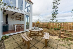 Outdoor dining - First & Last, Trimingham, Norfolk (Trimingham)