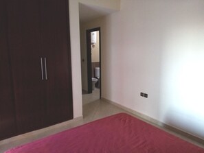 2 bedrooms, bed sheets